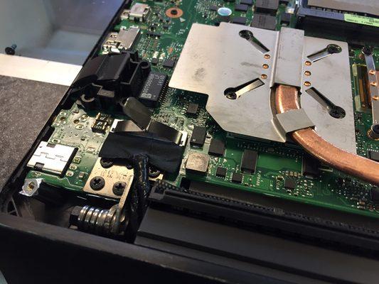 Laptops lcd Cable replacement after five years get damaged