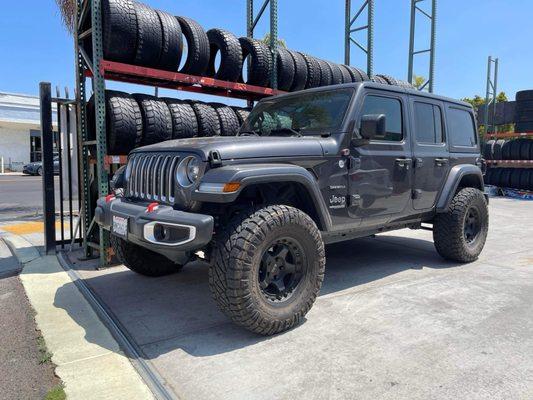 2020 Jeep Wrangler Sahara JL 4D