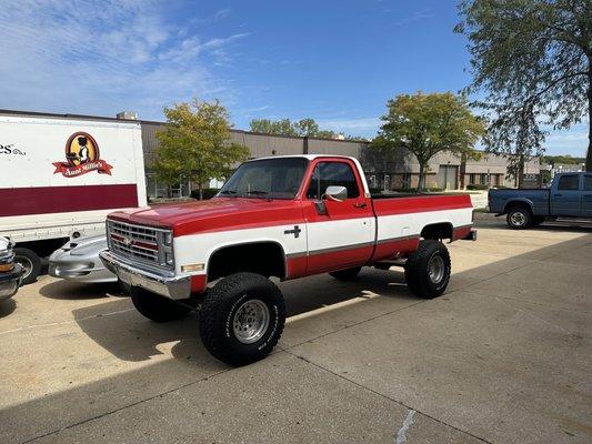 Kathy and Lonie took really good care of my truck. They were responsive and it runs great.