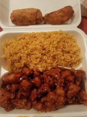 General Tso's Chicken dinner combo