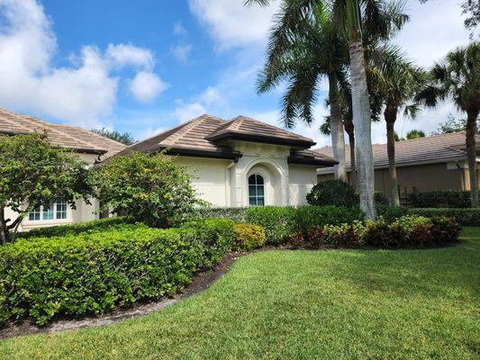 Exterior painting of Estero home.