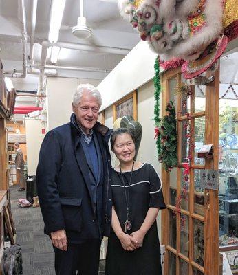 What a pleasant surprise. The Clinton's was shopping here today!