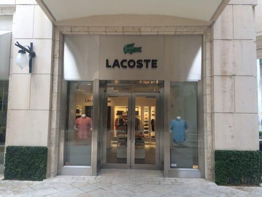 Lacoste *Closed*