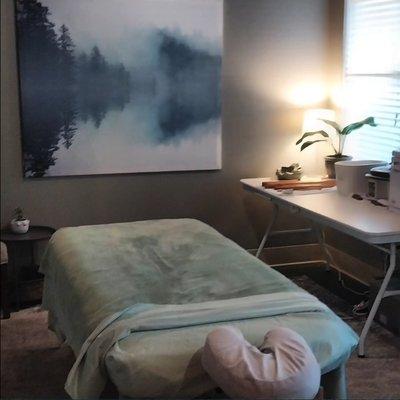 A brief look inside the healing space! I love to meet my clients where they are at and provide intuitive massage services for each pain.