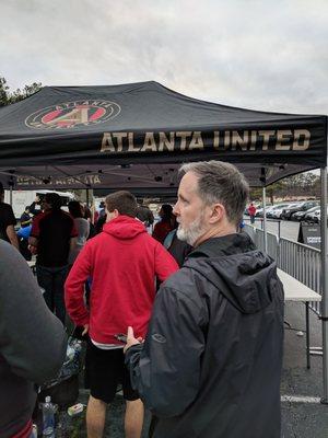 Atlanta United Open Training ticket line at Six Flags White Water. Shuttles transported fans to the training ground on Franklin Gateway.