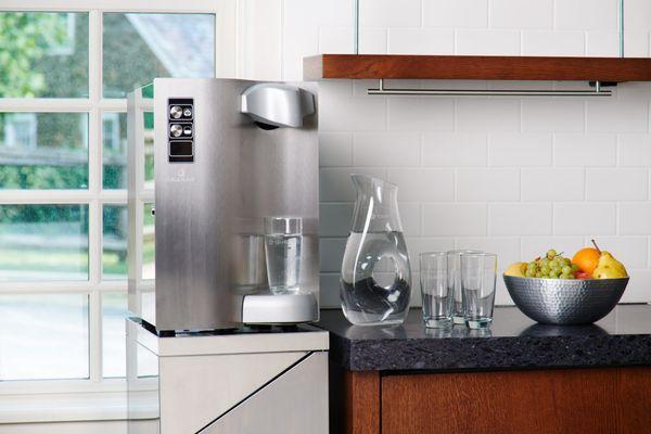 Quench 523 Freestanding Sparkling Water Dispenser