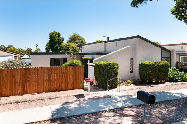 5640 Aurora Dr, Ventura, CA 93003