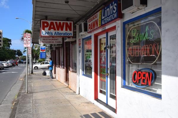 Keeaumoku Pawn Shop