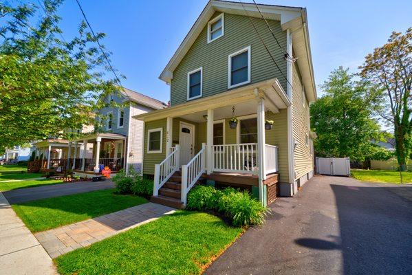 Rahway home sold - one weekend 32 offers!!