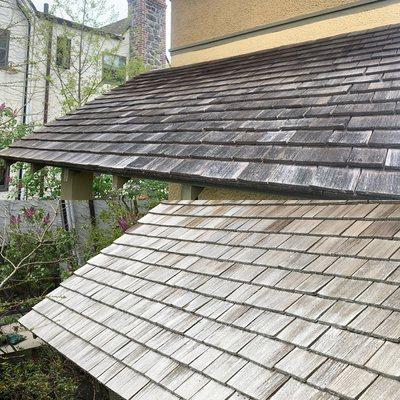 Cedar roof softwashing