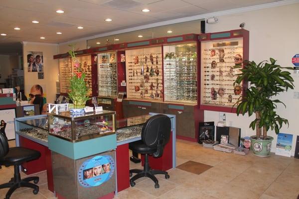 Family Eyecare Center