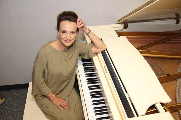 Varvara Milinder, piano teacher