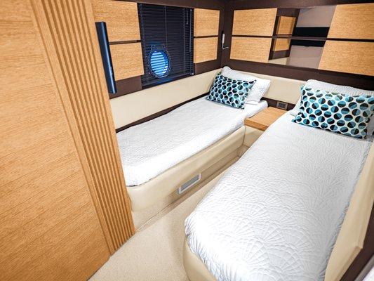 Azimut 54 Ft Staterooms