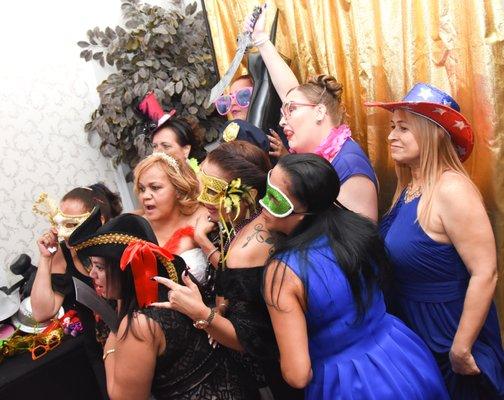 Add fun to your parties renting our awesome photo booth service!