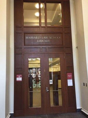 The largest academic library is the Harvard University Library, with 16,832,952 volumes.[