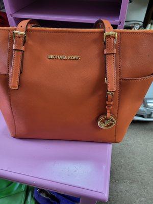 Micheal Kors, persimmon jet set travel saffiano leather tote, two strap, zip up