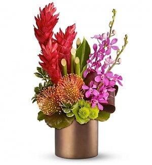 Maui Flower Delivery to Hotels, Restaurants, Residential, Funeral Homes or just about anywhere on Maui.