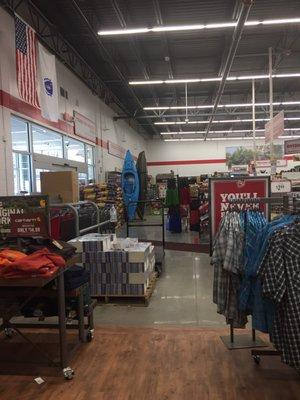 Tractor Supply Co of Millis -- 1313 Main Street / Route 109, Millis            Interior