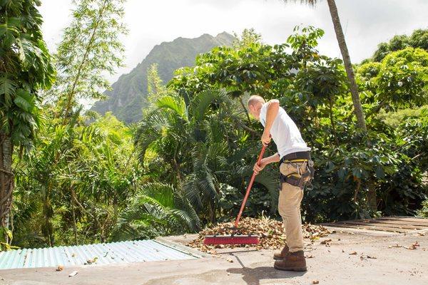 Hawaii's #1 gutter cleaners.