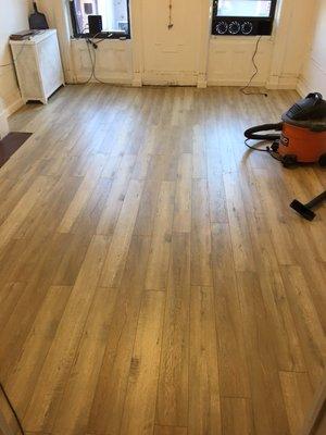 12 mm water resistant laminate flooring.