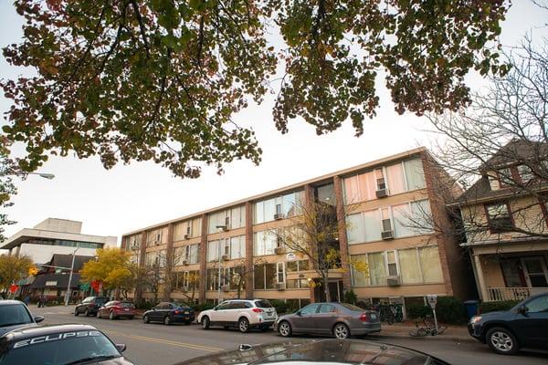 350 Thompson Street | Studio, 1 bedroom + 2 bedroom w/den units, two blocks from the Diag!