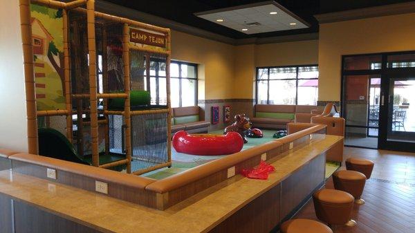 Great addition to food court.  Kids area with a bar with plenty of outlets