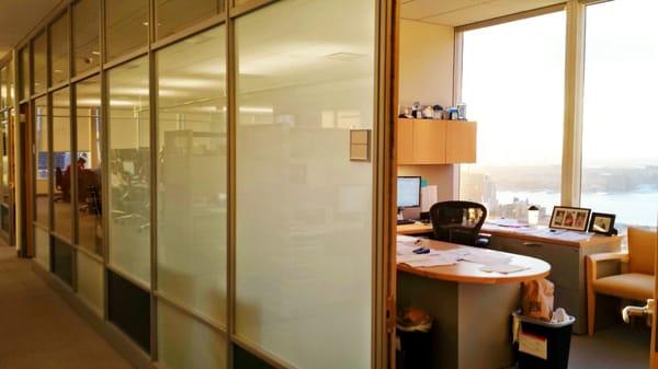 Giving an investment bank office the professional look it needs with Frost Film