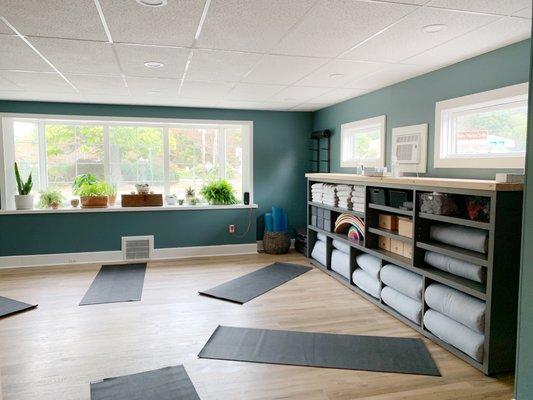 Yoga studio / Class space