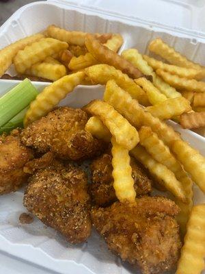 Boneless wings and fries