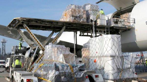 loading cargo into aircraft