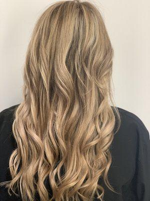 A beautiful blend of 3 packs of halos tape in hair extensions