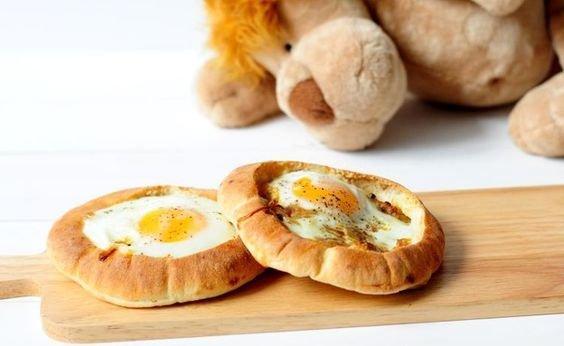 Pita with Egg