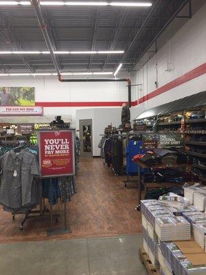 Tractor Supply Co of Millis -- 1313 Main Street / Route 109, Millis            Interior