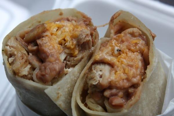 Pollo asado burrito