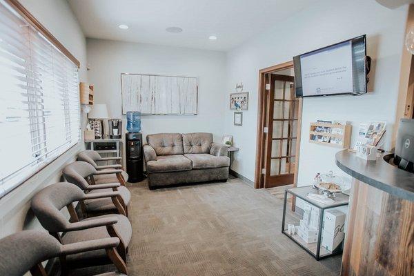 Spacious, well-lit waiting area at Sparks dentist Kanellis Family Dentistry