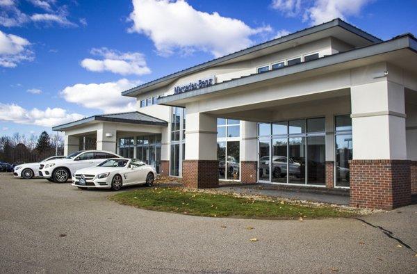 Mercedes-Benz of Portsmouth Building