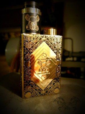 McMMods underground V LE engraved brass series mod topped with that udg 25 LE black and gold rda.