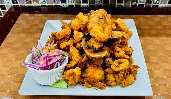 Jalea / Mixed Fried Seafood