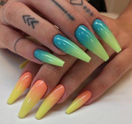 Coffin ombre nails