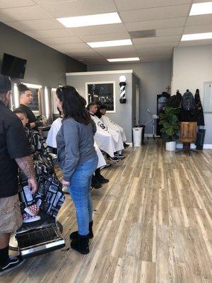 Come in and get a fresh cut! This place looks very modern and its energy is soothing.