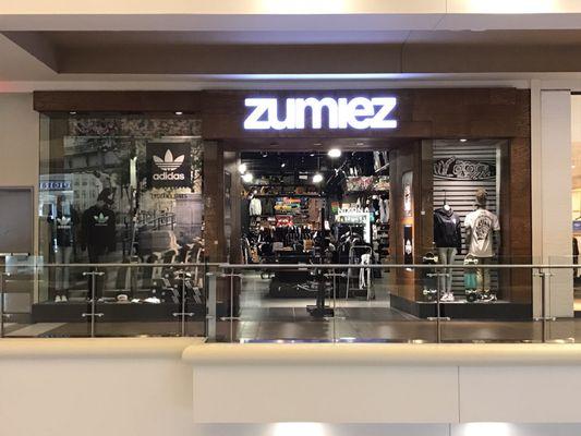 Zumiez