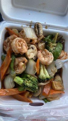 Shrimp and vegetables