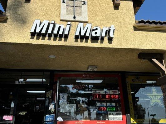 Mini Mart