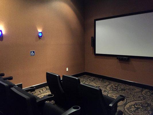 Radius Condos Hollywood Theater Room