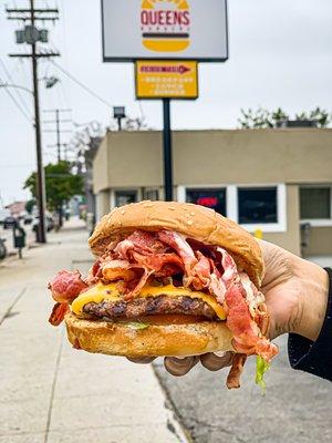 Queen Pastrami Cheeseburger