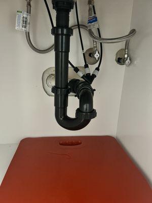 Bathroom sink drain install