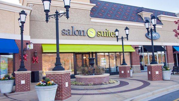 Located inside Salon Suites! - Studio #16