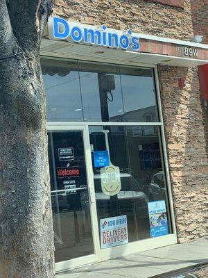 Front of Domino's