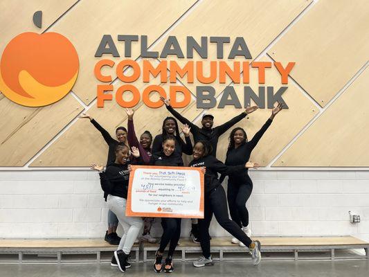 Stick Shift Fitness Volunteers at Food Bank