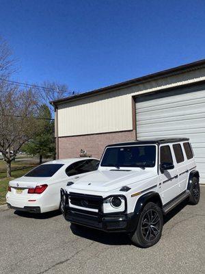 Gloss Black Package on this G wagon